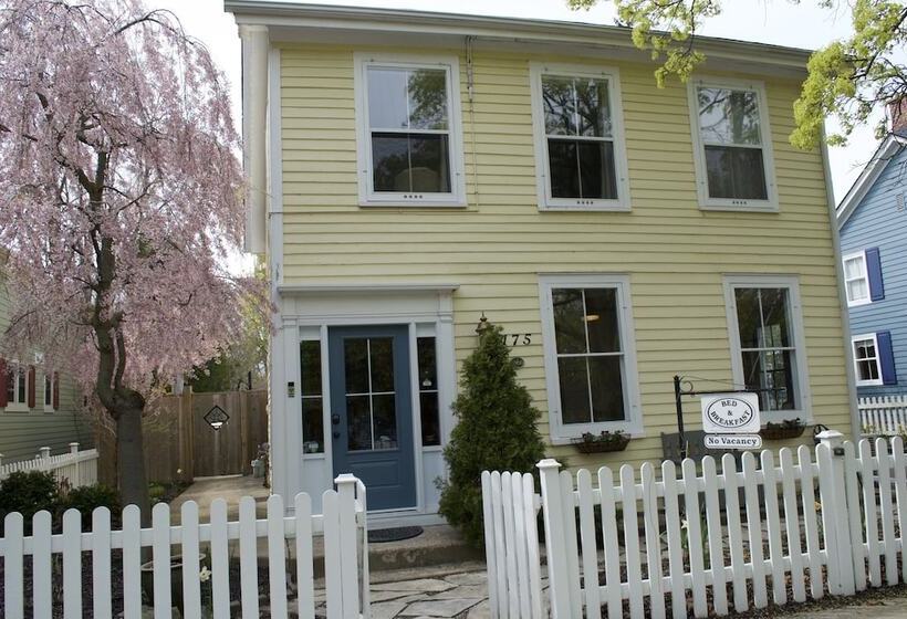 צימר Queen Regent