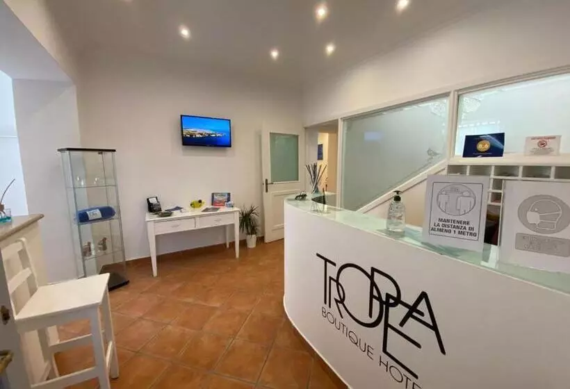 مسافرخانه Tropea Boutique
