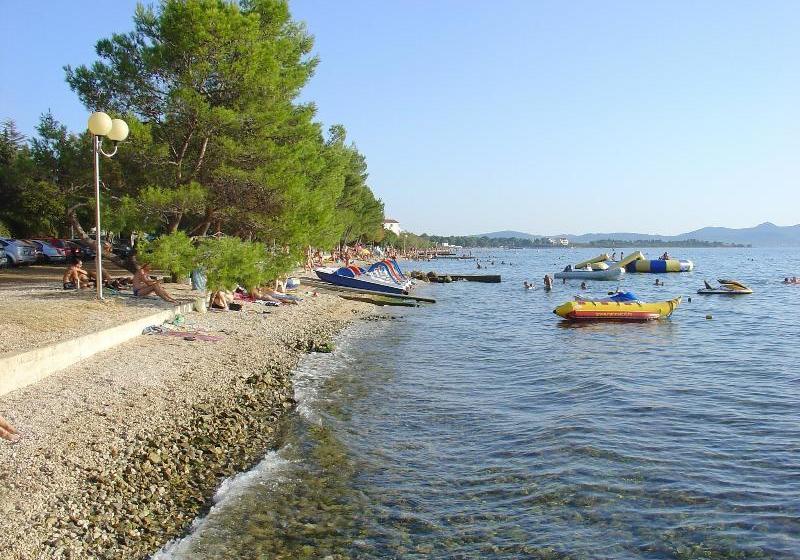 ホテル Apartments Lili Flora