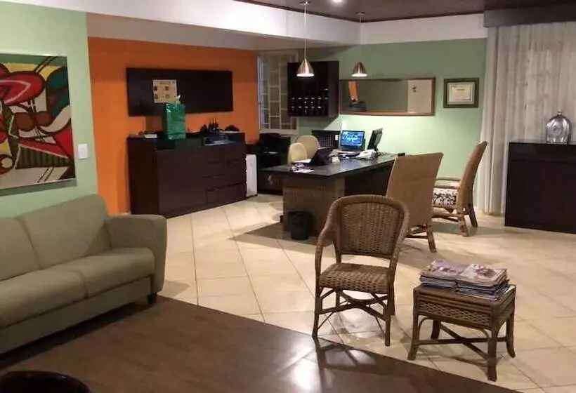 Hotelli Araucária Park