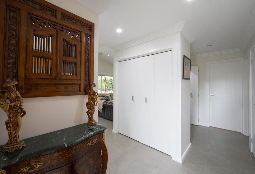 בית מלון כפרי Armidale Cottage   House 2