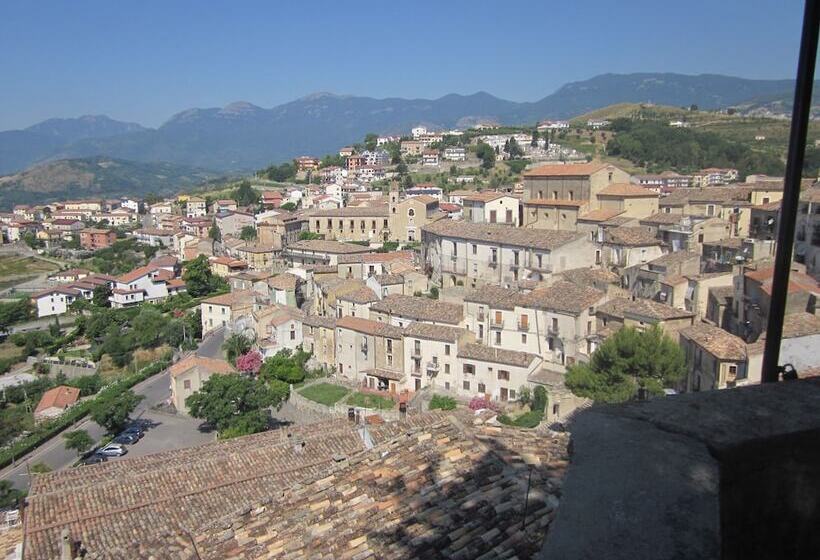 Отель Castello Di Altomonte