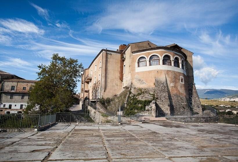 Отель Castello Di Altomonte