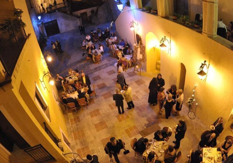 Отель Castello Di Altomonte