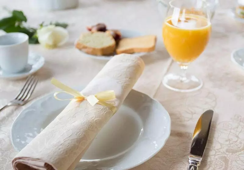 Hotelli Castello Di Altomonte