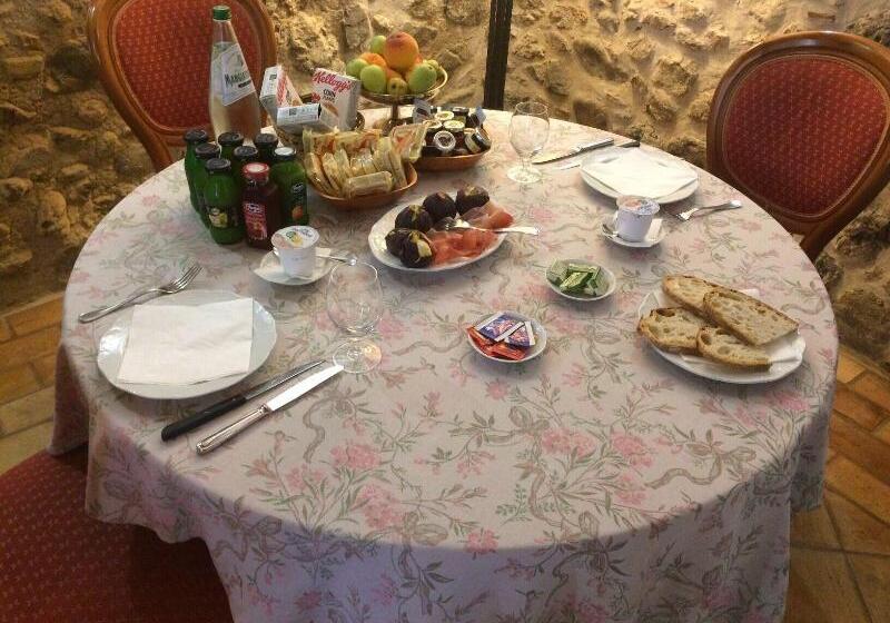 Отель Castello Di Altomonte