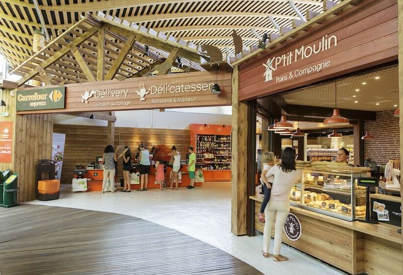 فندق Center Parcs Les Trois Forêts