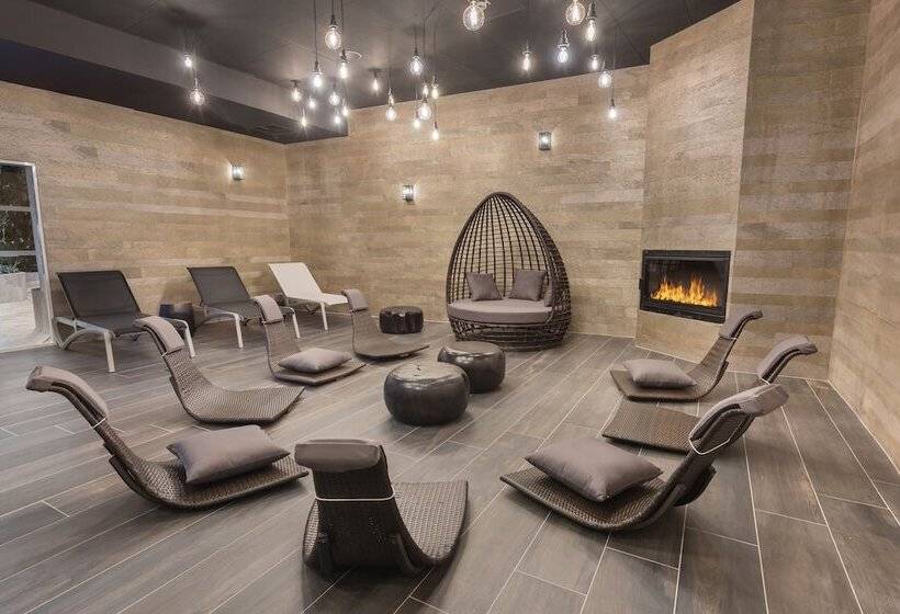 فندق Center Parcs Les Trois Forêts