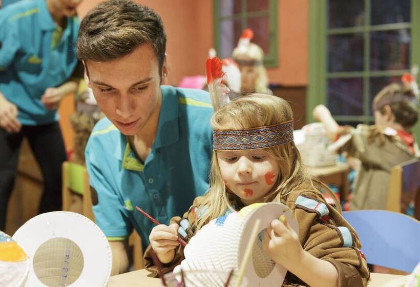 فندق Center Parcs Les Trois Forêts