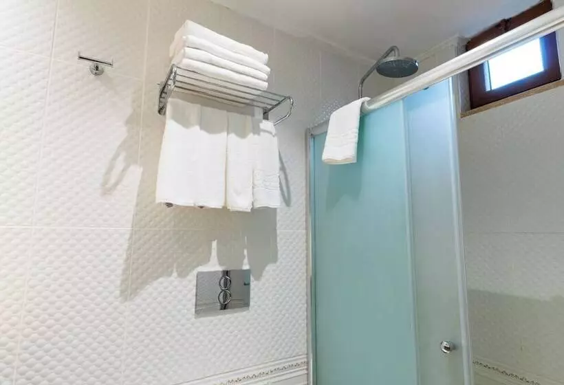 Hotelli Flora Uzungol Resort