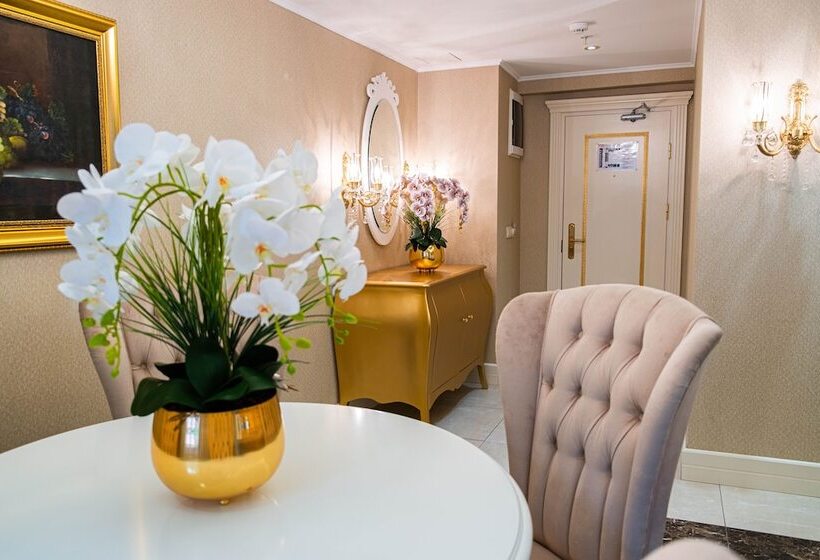 בית מלון כפרי Flora Uzungol Resort