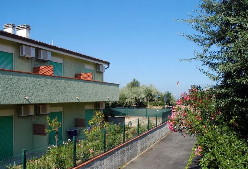 هتل Long Beach Village Residence Sul Mare Spiaggia Privata Inclusa