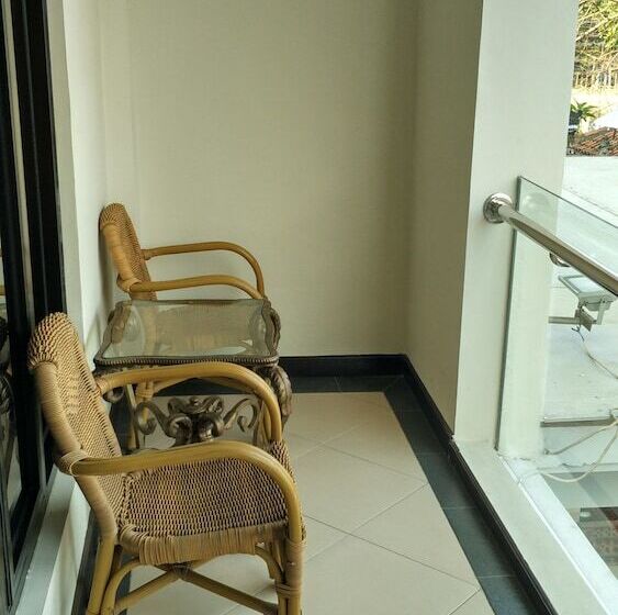 Maxi Hotel Kedonganan