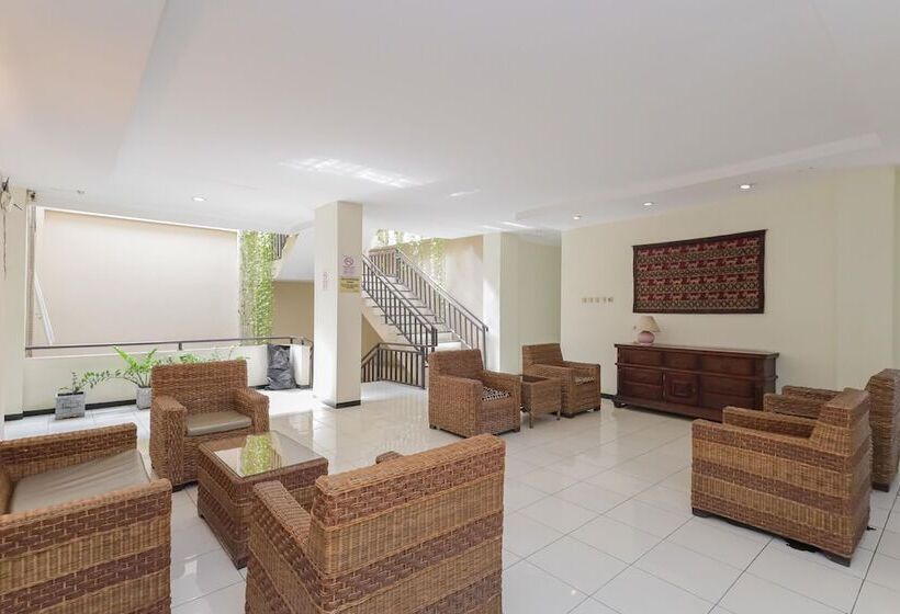 فندق Reddoorz Near Gubeng Station