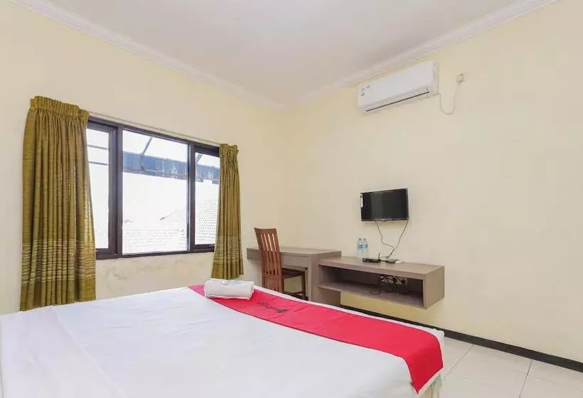 Hotelli Reddoorz Near Gubeng Station