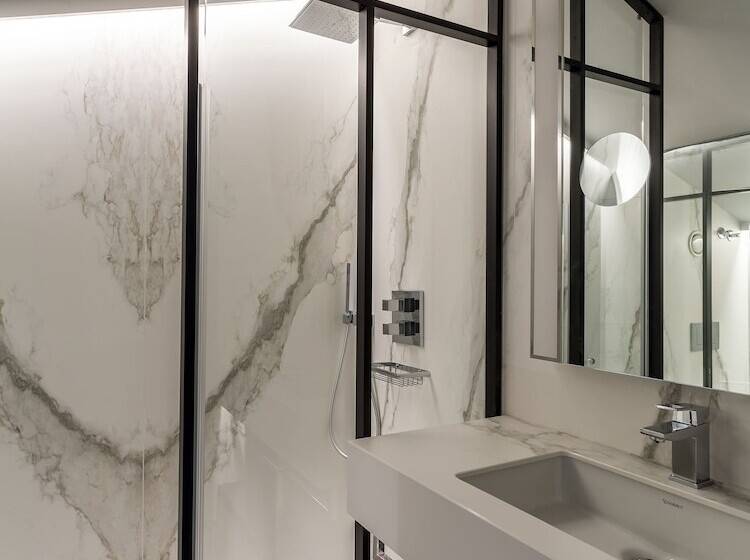 Отель Room Mate Gorka