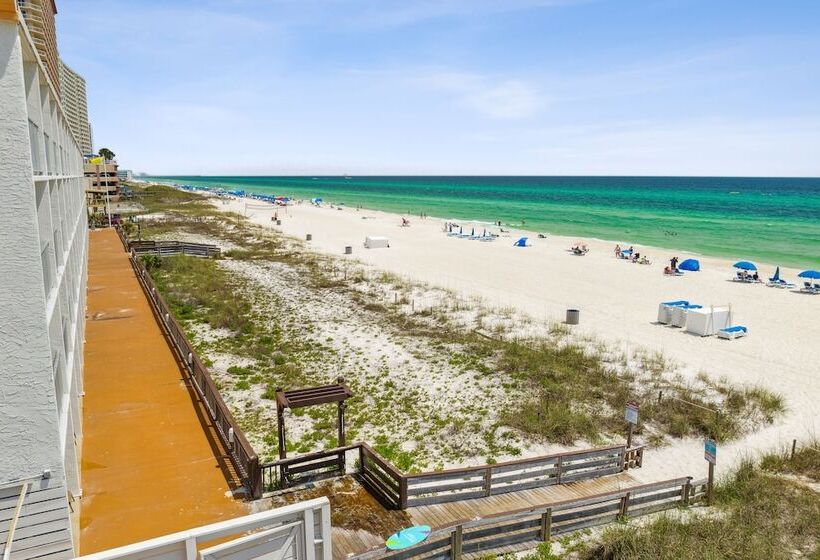 Отель The Reef At Seahaven Beach Resorts