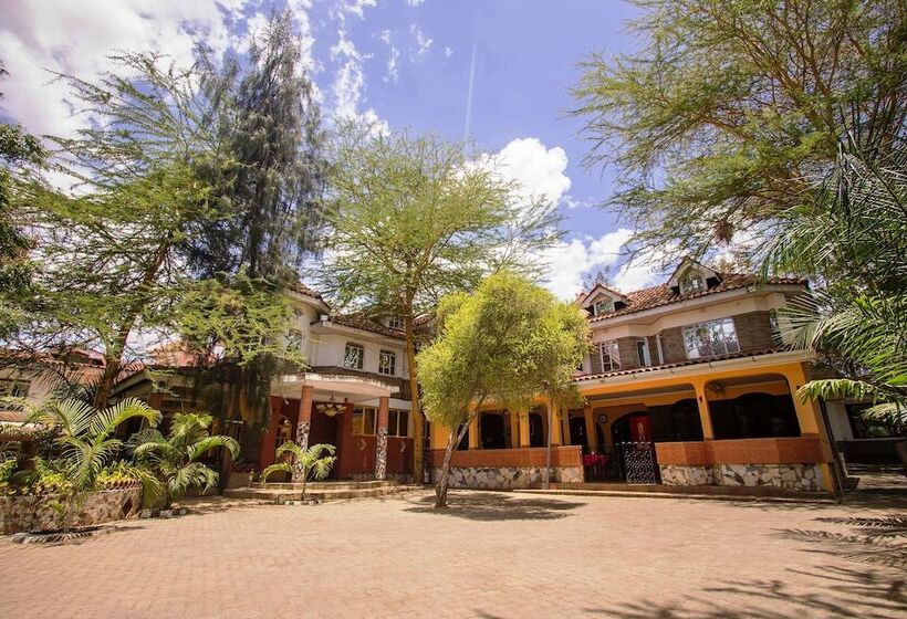 هتل The White Resort