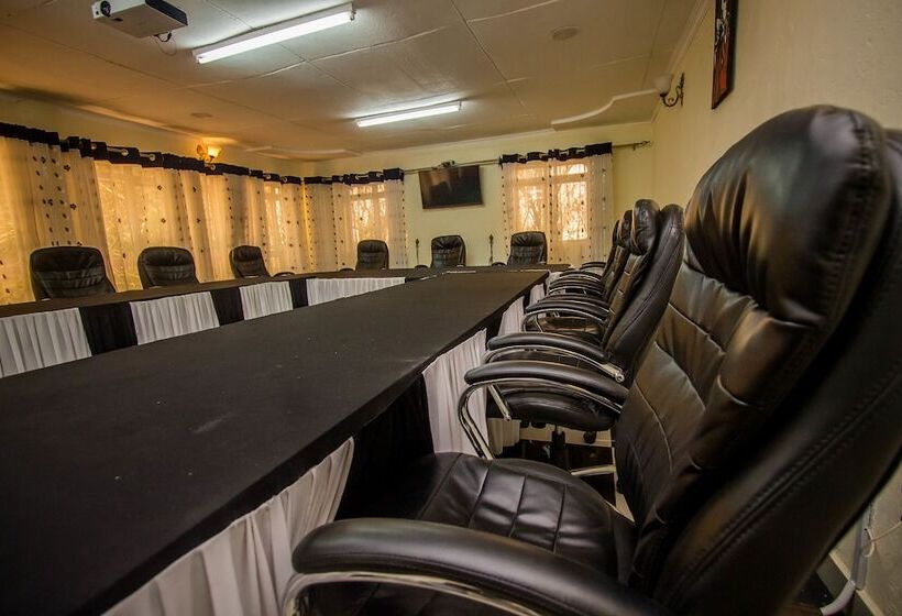 هتل The White Resort