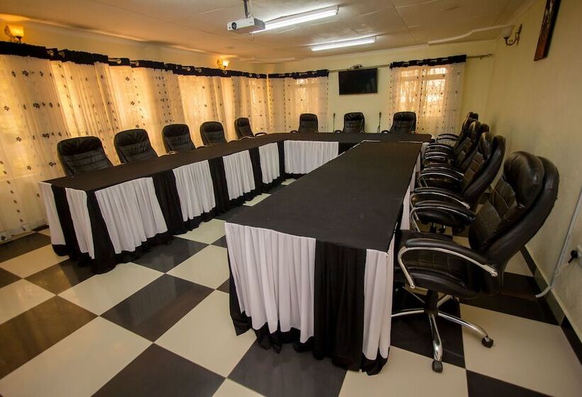 هتل The White Resort