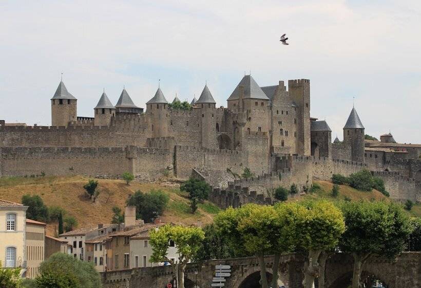 Отель Vvf Le Pays Cathare Carcassonne, Saissac
