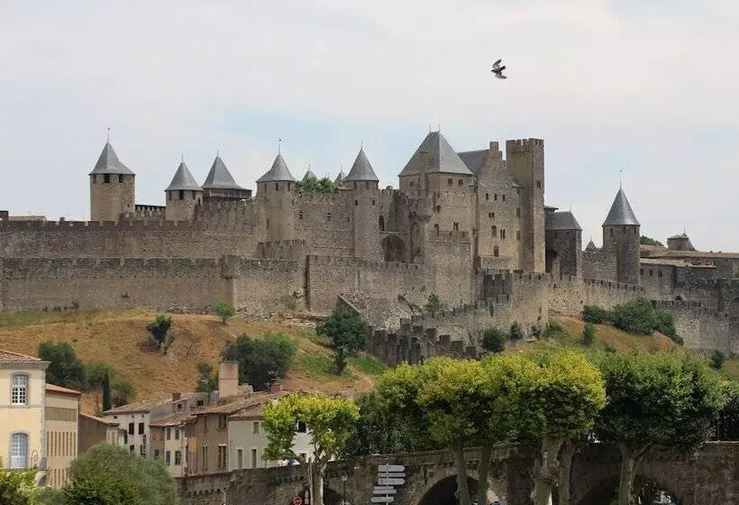 ホテル Vvf Le Pays Cathare Carcassonne, Saissac