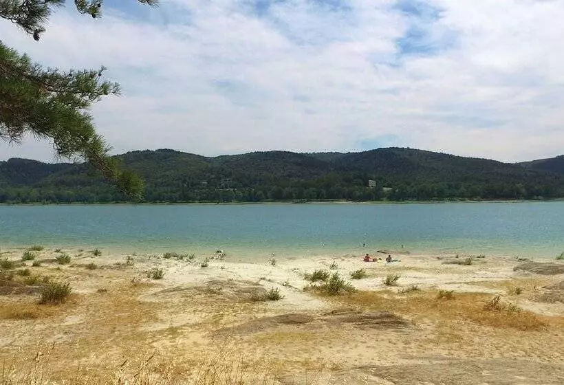 ホテル Vvf Le Pays Cathare Carcassonne, Saissac