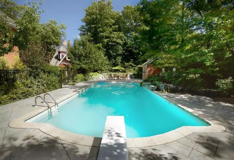 Markdale Manor Bed & Breakfast