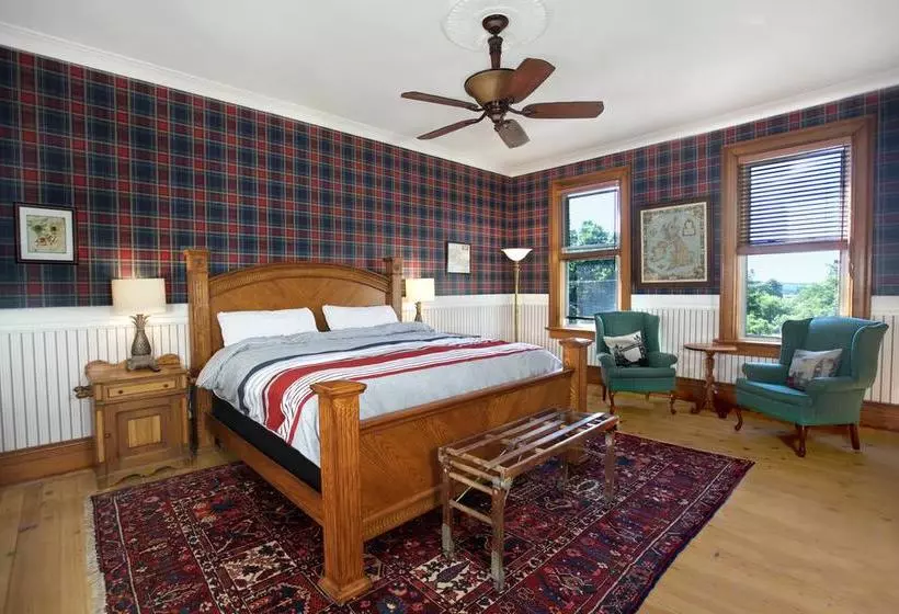 Markdale Manor Bed & Breakfast