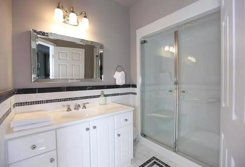 Markdale Manor Bed & Breakfast