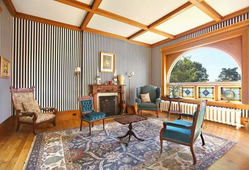 Markdale Manor Bed & Breakfast