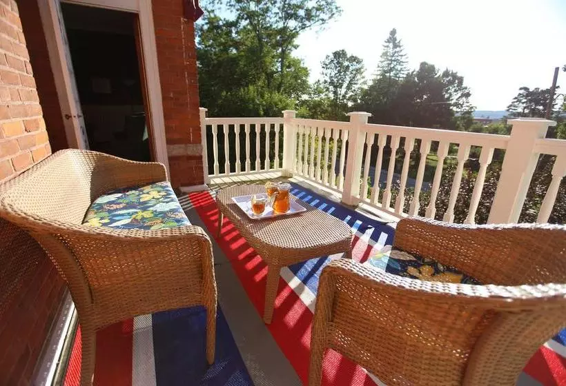 Markdale Manor Bed & Breakfast