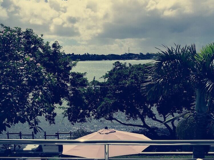 Valmarin Seafront Apartments