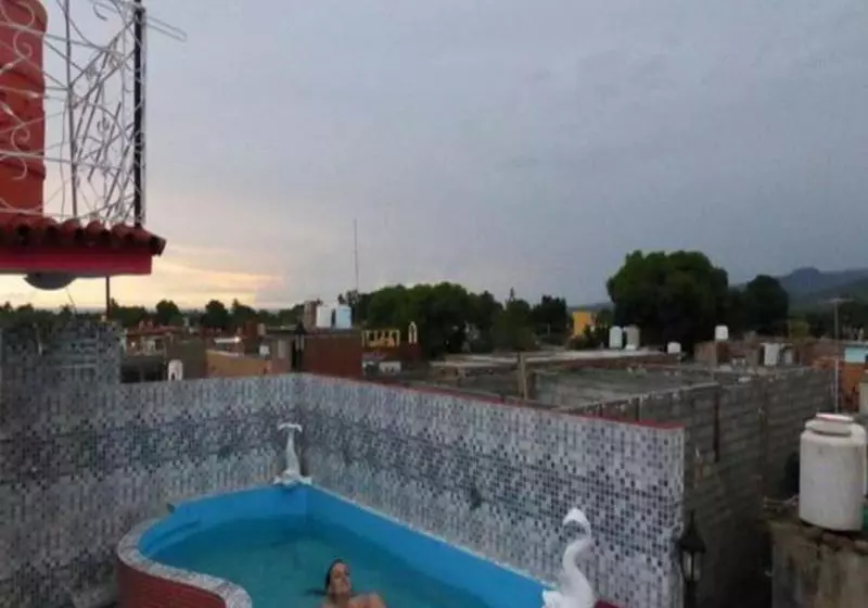 Hostal Ivon Y Tony