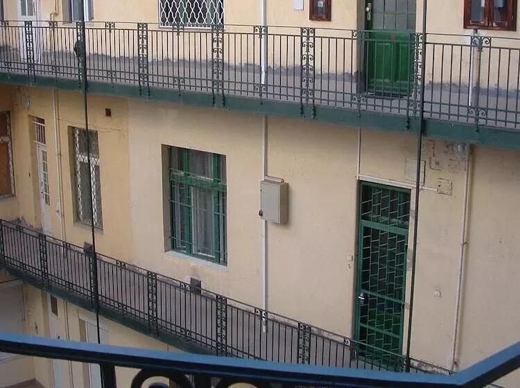 Hotel Amiga Hostel