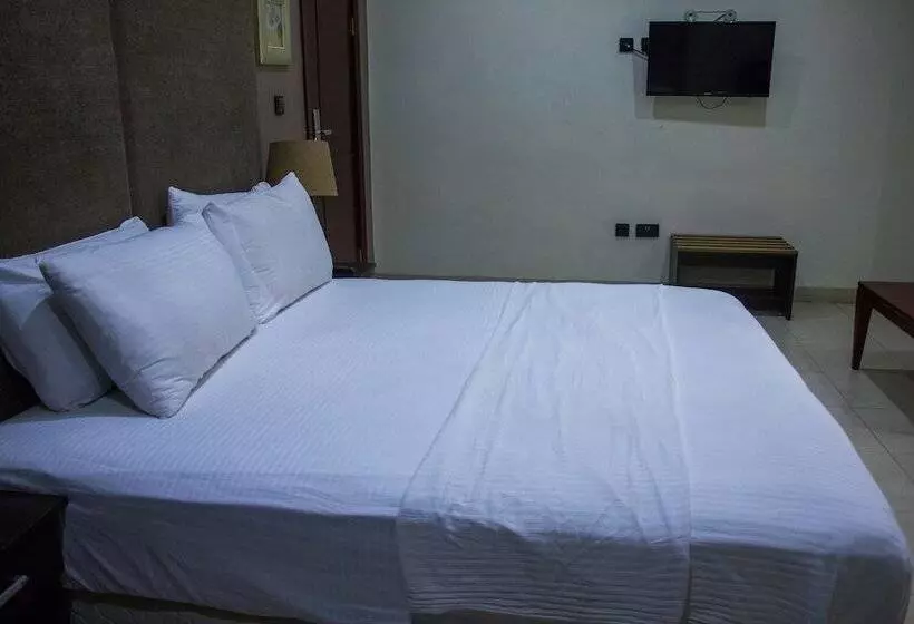 هتل Chelsea Suites Annex