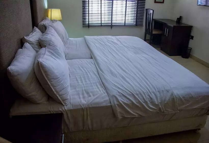 هتل Chelsea Suites Annex