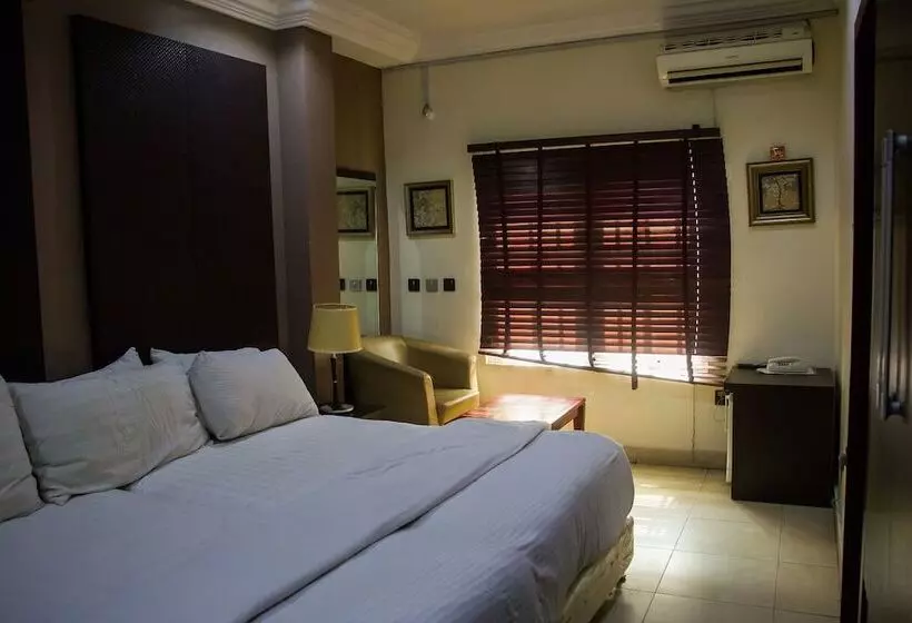 هتل Chelsea Suites Annex