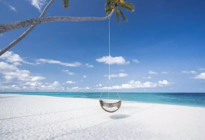 هتل Fushifaru Maldives