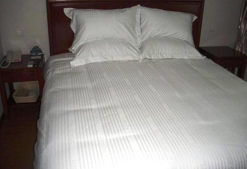 בית מלון כפרי Greentree Inn Shanghai Pudong Airport Chuansha Express