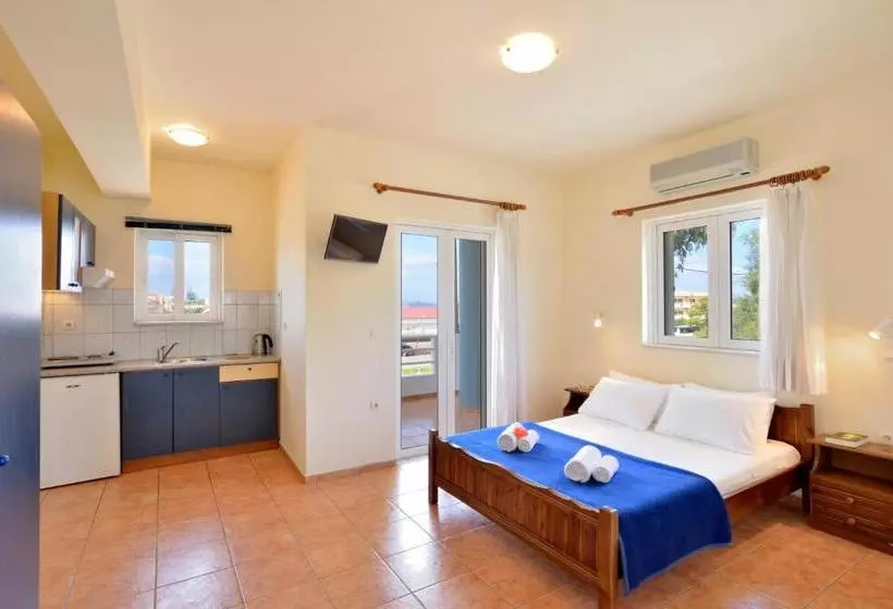 ホテル Katerina Rooms Agii Apostoli