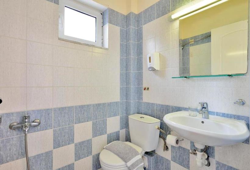 ホテル Katerina Rooms Agii Apostoli