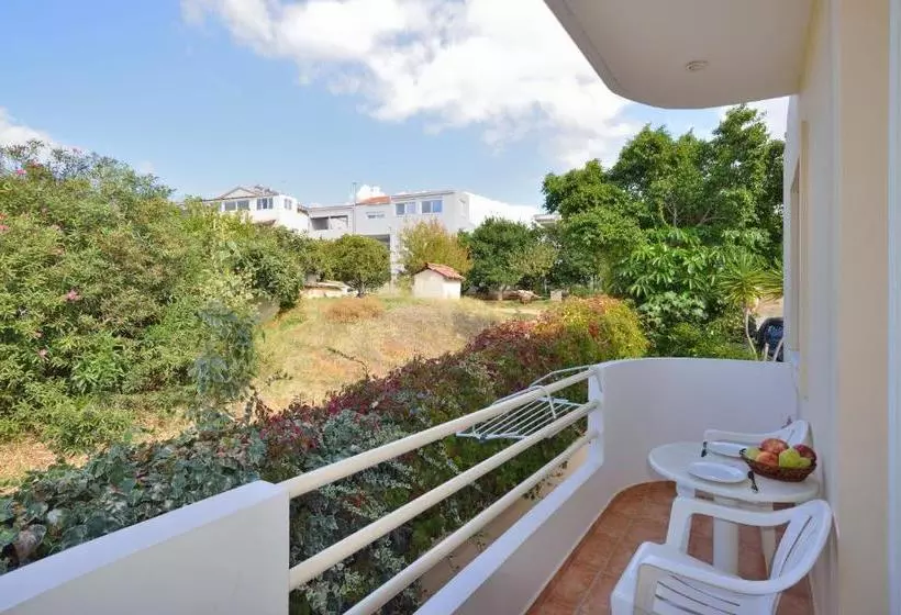 ホテル Katerina Rooms Agii Apostoli