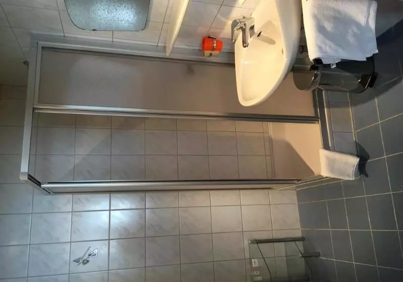 هتل Knappenstuben