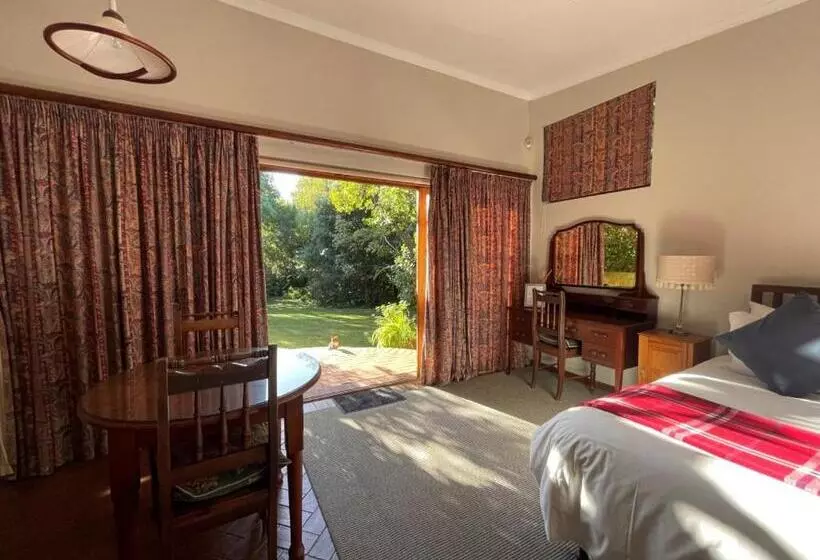 ホテル Mongoose Manor Bnb