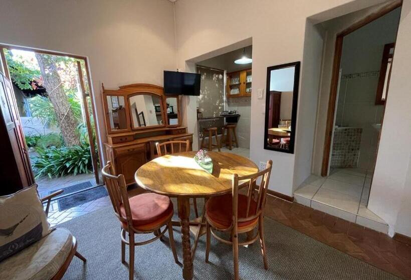 酒店 Mongoose Manor Bnb