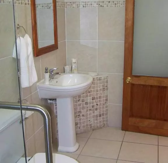 ホテル Mongoose Manor Bnb