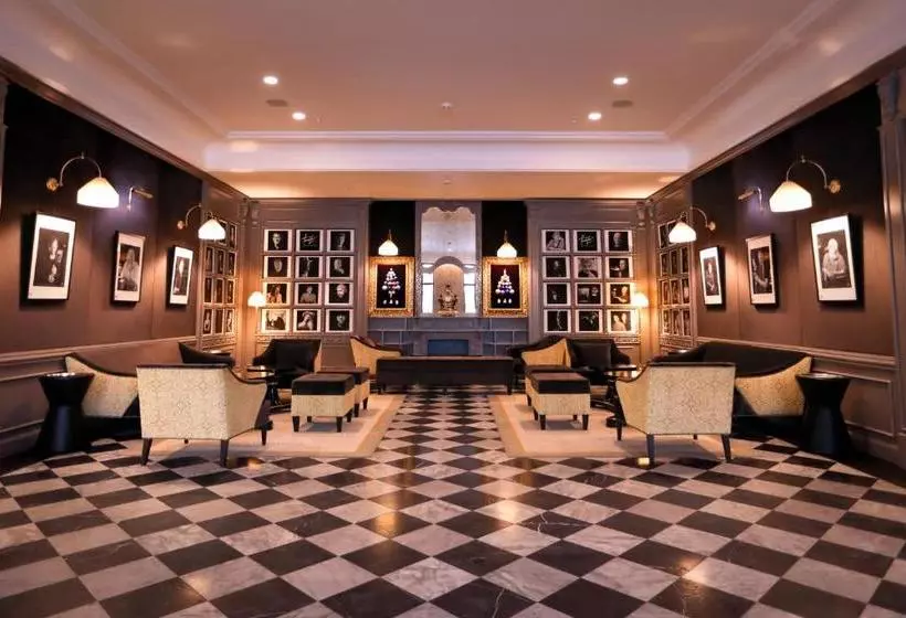 ホテル Sheraton Nizhny Novgorod Kremlin