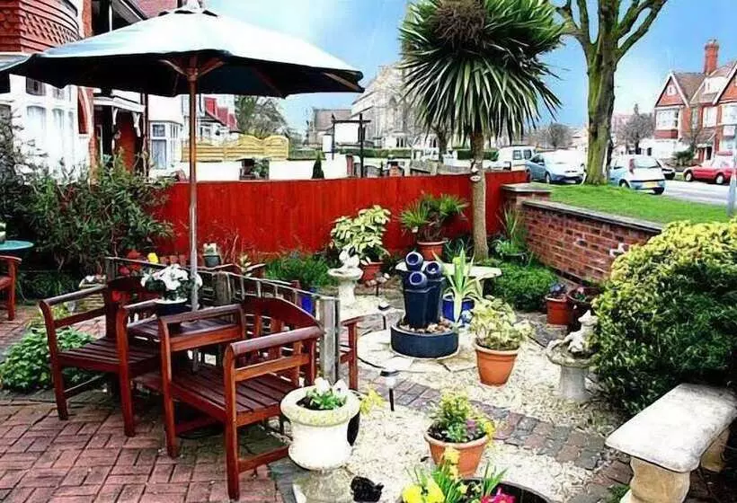 Hotelli The Lyndsay Guest House