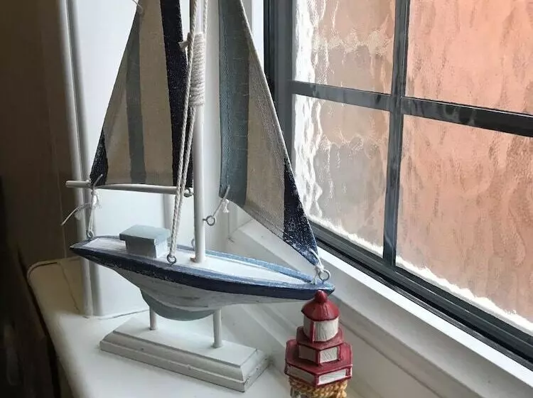 Hotelli The Lyndsay Guest House